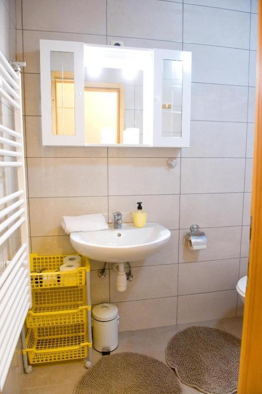 Apartamento Planinca -Hisa Z Razgledom Smarje pri Jelsah Exterior foto